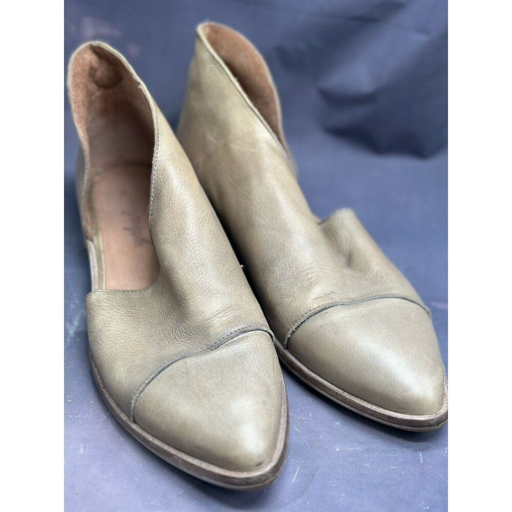 Free People Leather Royale Flat Cutout Size 39  Beige / Taupe